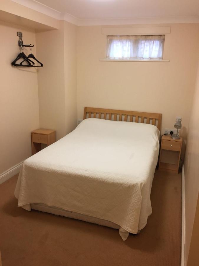 The Black Bull Inn Fyfield  Room photo