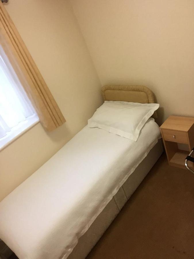 The Black Bull Inn Fyfield  Room photo